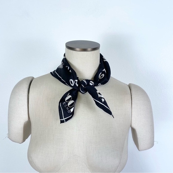 Vtg Echo 1999 2000 2001 Y2K Design Silk Scarf 21" x 21 1/2" Square Black White* - Picture 3 of 10